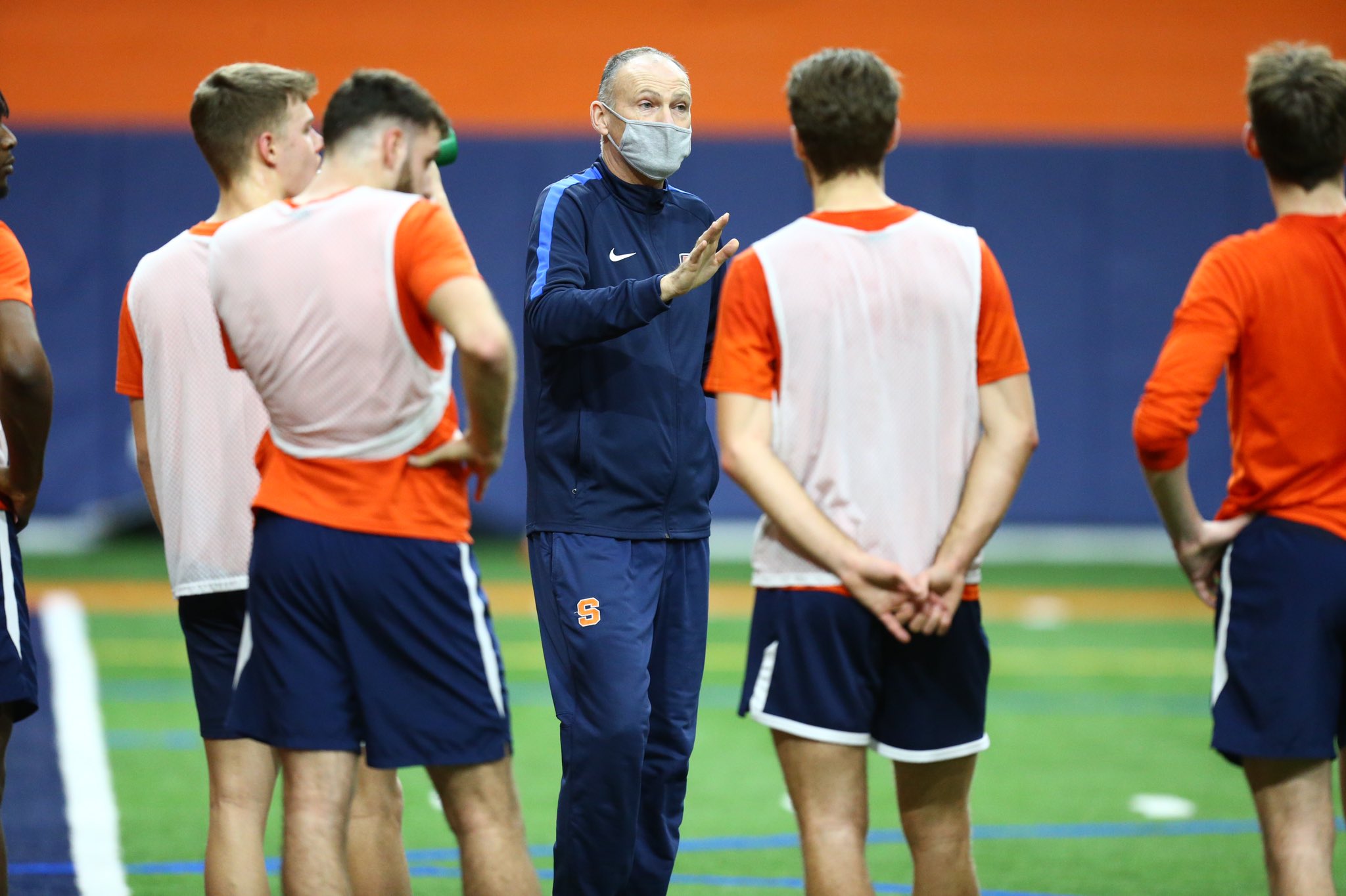 syracuse-men-s-soccer-kicks-off-spring-with-win-citrustv